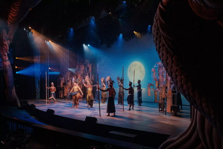 romantic-bali-activities-with-varuna-show-experience