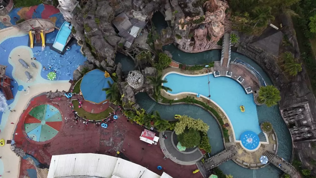 Safari Water World- Wahana Air Seru di Taman Safari Prigen!