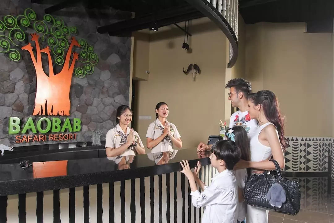 Staycation Unik Bareng Satwa di Baobab Safari Resort Prigen